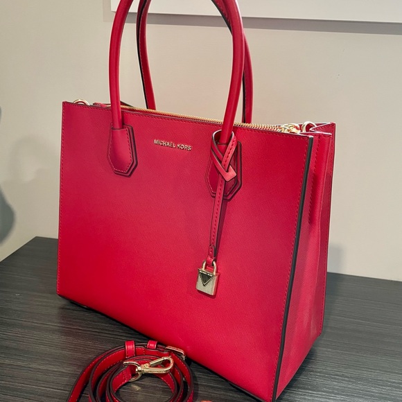 Michael Kors Bright Red Leather Mercer Purse - Picture 4 of 9